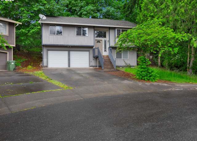 Property at 17555 Koch Ct, Sandy, OR 97055, 3 beds, 3 baths