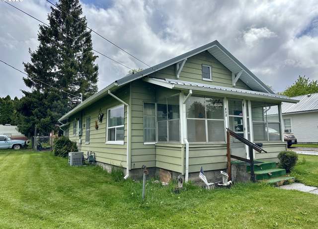Property at 808 F Ave, La Grande, OR 97850, 2 beds, 1 bath
