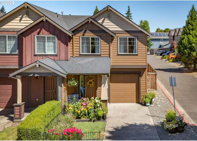 Property at 105 Lawton Rd, Oregon City, OR 97045, 3 beds, 2.5 baths