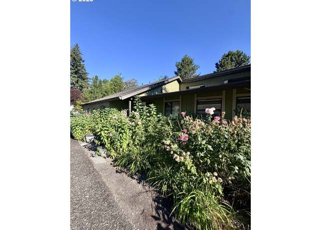 Property at 9020 SW 130th Ave, Beaverton, OR 97008, 2 beds, 1.5 baths