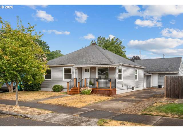 Property at 4852 SE 65th Ave, Portland, OR 97206, 4 beds, 2 baths