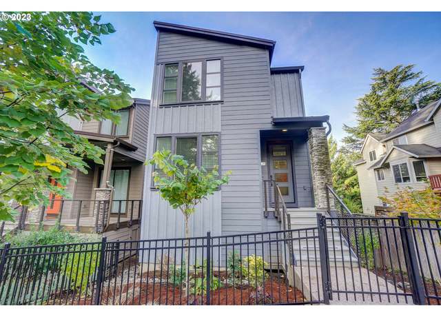Photo of 548 SW Chinook Ter, Portland, OR 97225