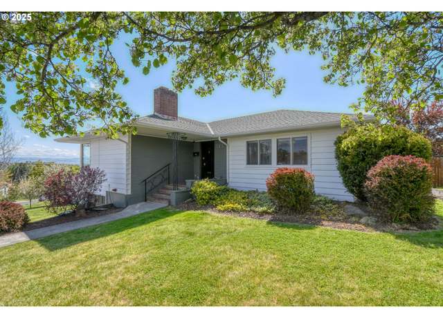 Property at 721 NW 10th St, Pendleton, OR 97801, 3 beds, 2 baths