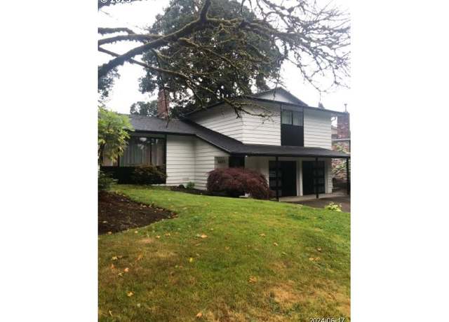 Property at 6615 Churchill Dr, Gladstone, OR 97027, 3 beds, 2.5 baths