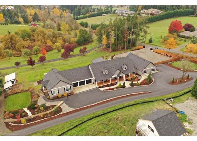 Property at 701 NW 184th St, Ridgefield, WA 98642, 7 beds, 4.5 baths