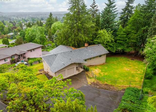 Property at 1339 SW 27th Ct, Gresham, OR 97080, 6 beds, 3 baths