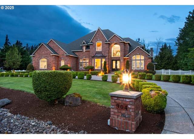 Property at 904 NE 224th Cir, Ridgefield, WA 98642, 4 beds, 3.5 baths