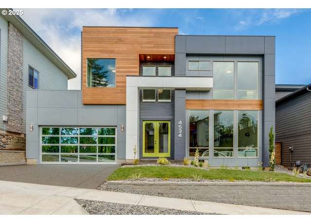 Property at 15 Hood St, Camas, WA 98607, 4 beds, 3 baths