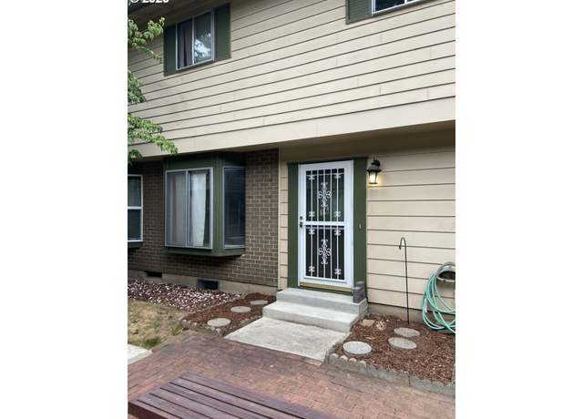 Property at 307 NE 63rd St #16, Vancouver, WA 98665, 2 beds, 1 bath