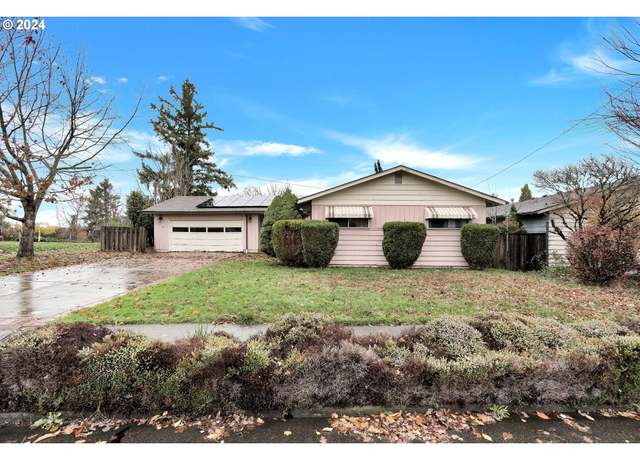 Property at 17745 NE Wasco St, Portland, OR 97230, 6 beds, 2 baths