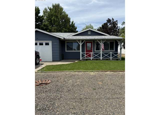 Property at 3110 N Oak St, La Grande, OR 97850, 3 beds, 1 bath