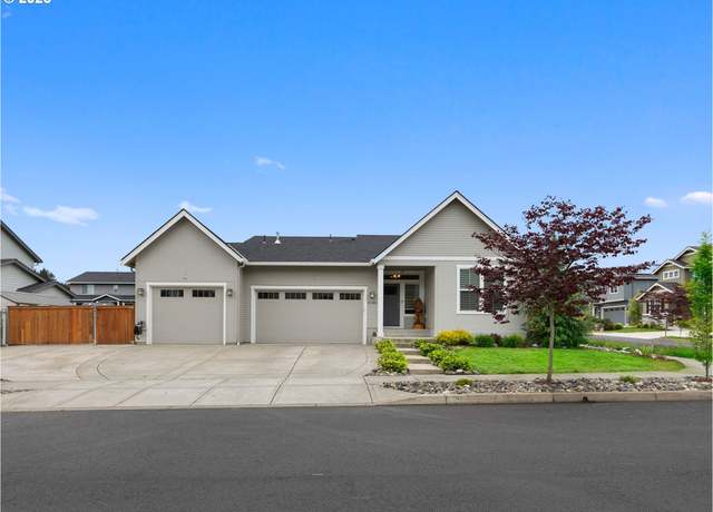Property at 15288 Broken Top Ave, Sandy, OR 97055, 3 beds, 2 baths