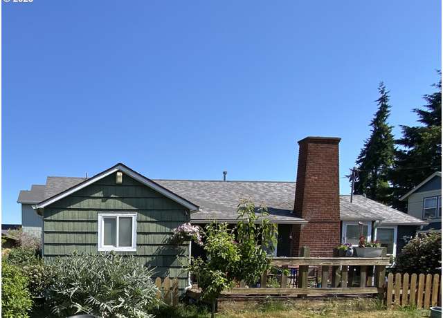 Property at 335 Kourt Dr, Eugene, OR 97404, 3 beds, 1 bath