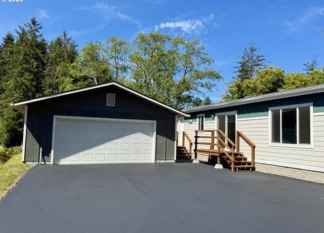 Property at 3390 Lakeshore Dr, North Bend, OR 97459, 4 beds, 2 baths