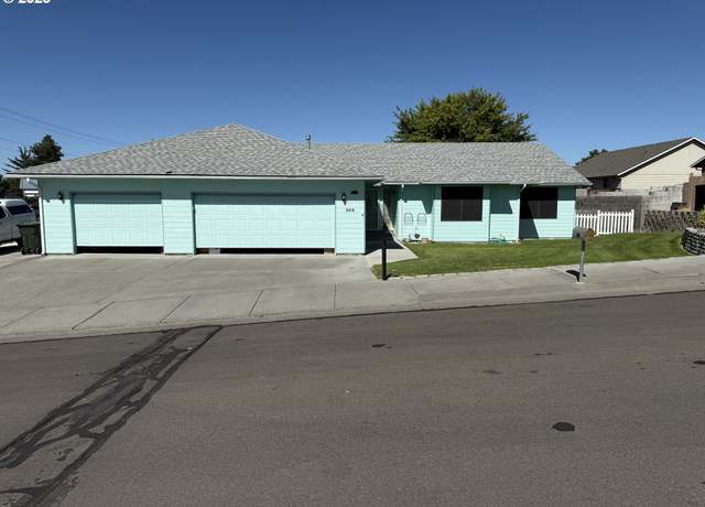 Property at 305 NW 9th Pl, Hermiston, OR 97838, 3 beds, 2 baths