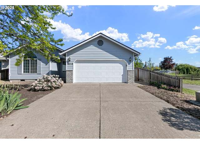 Property at 4018 Forsythia St, Springfield, OR 97478, 3 beds, 2 baths