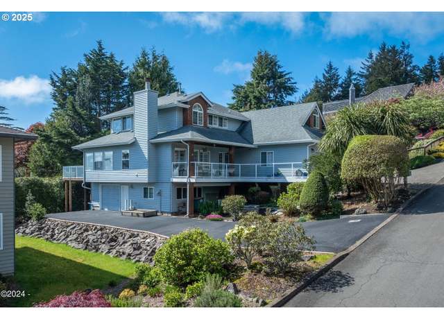 Property at 136 SE Larch St, Newport, OR 97365, 5 beds, 3.5 baths