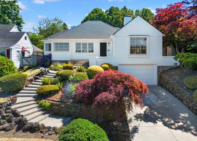 Property at 828 SW Moss St, Portland, OR 97219, 4 beds, 2 baths