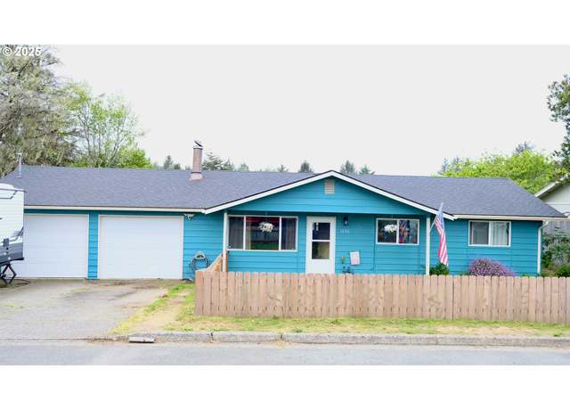 Property at 1040 Fenwick St, Coos Bay, OR 97420, 3 beds, 2 baths
