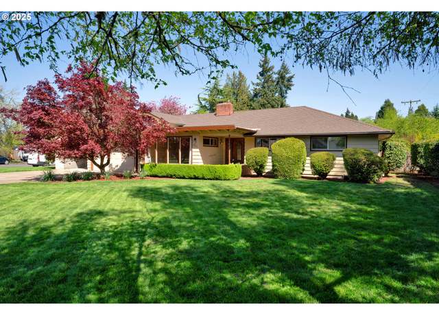Property at 925 Ascot Dr, Eugene, OR 97401, 4 beds, 2.5 baths