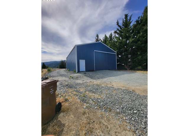 Property at 401 Storage Way, Myrtle Creek, OR 97457