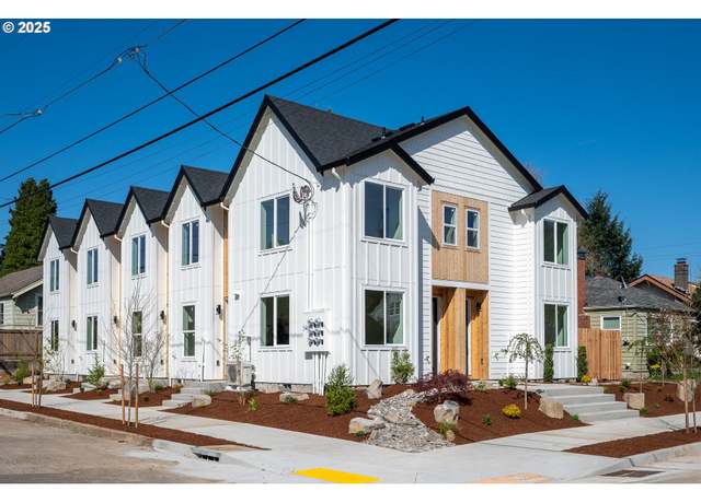 Property at 320 NE 58th Ave, Portland, OR 97213, 2 beds, 2.5 baths