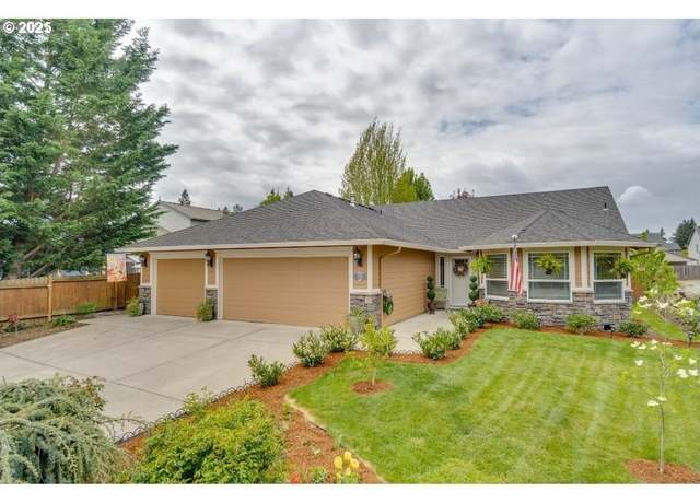 Property at 10412 NW 3rd Pl, Vancouver, WA 98685, 3 beds, 2 baths