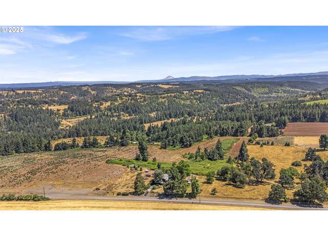 Property at 7138 Grandview Ave, Scotts Mills, OR 97375, 4 beds, 2 baths