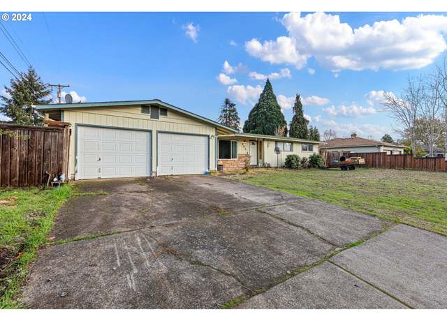 Property at 2051 N Park Ave, Eugene, OR 97404, 4 beds, 2.5 baths