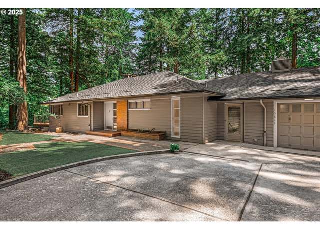Property at 10818 S Summerville Ave, Portland, OR 97219, 4 beds, 3 baths