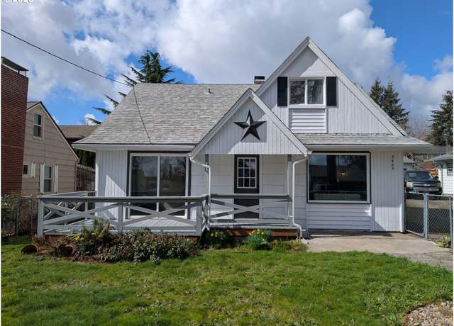 Property at 2605 SE 118th Ave, Portland, OR 97266, 3 beds, 2 baths