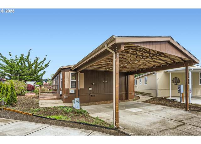 Property at 11432 SW Royal Villas Dr, Tigard, OR 97224, 3 beds, 2 baths
