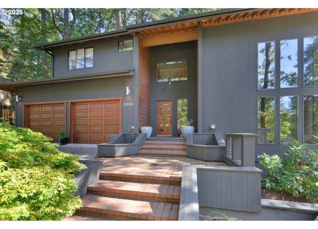 Property at 2050 Dogwood Dr, Eugene, OR 97405, 3 beds, 2.5 baths
