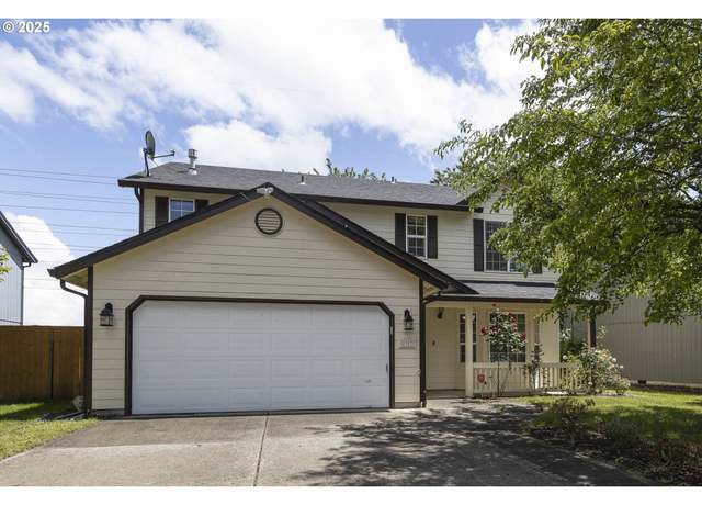 Property at 2907 NE 166th Pl, Vancouver, WA 98682, 4 beds, 2.5 baths