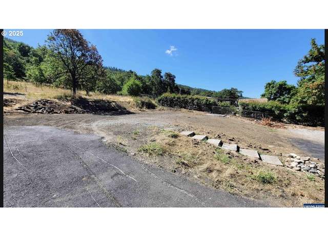 Property at 972 Arburnia St, Myrtle Creek, OR 97457