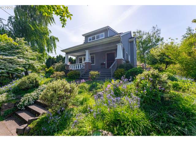 Property at 423 SE 47th Ave, Portland, OR 97215, 4 beds, 2 baths