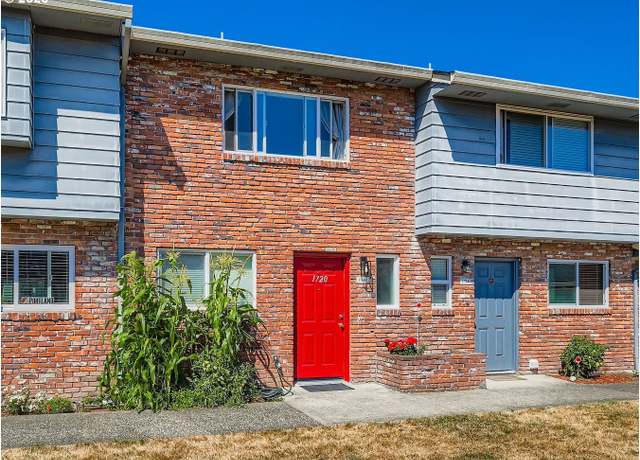 Property at 1720 NE Hogan Dr #104, Gresham, OR 97030, 2 beds, 1.5 baths