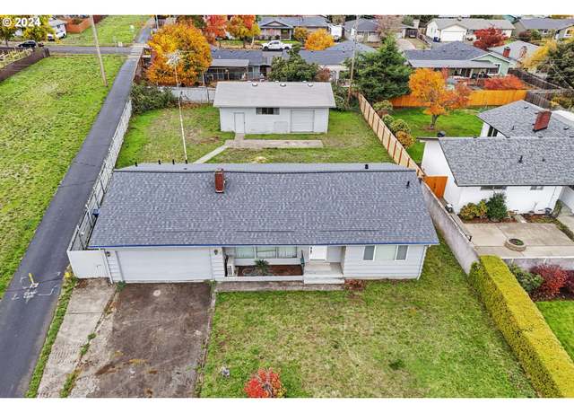 Property at 2210 Debra Dr, Springfield, OR 97477, 3 beds, 1.5 baths