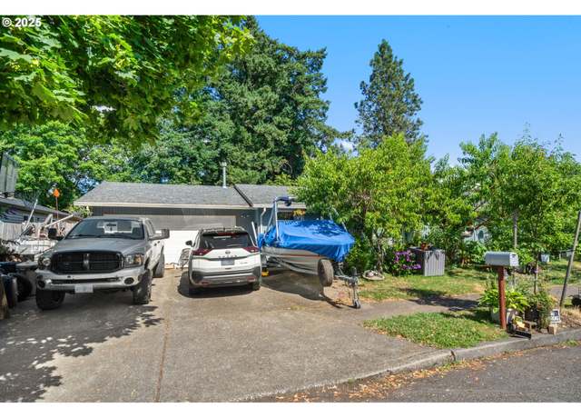 Property at 3130 SE 161st Ave, Portland, OR 97236, 4 beds, 2 baths