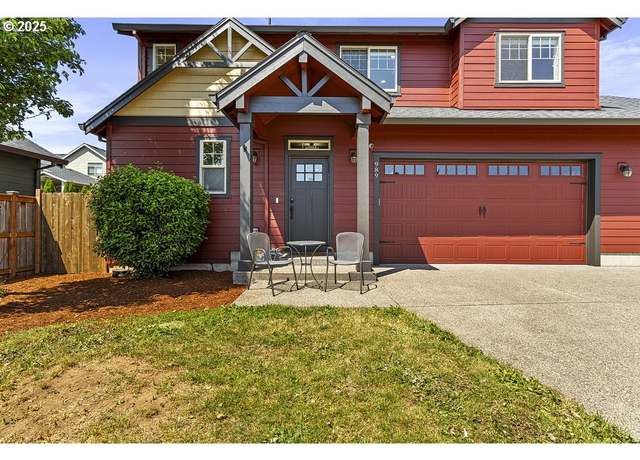 Property at 989 SE Pineview Ct, Estacada, OR 97023, 3 beds, 2.5 baths