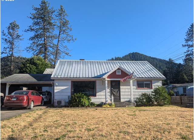 Property at 47564 School St, Oakridge, OR 97463, 2 beds, 1 bath