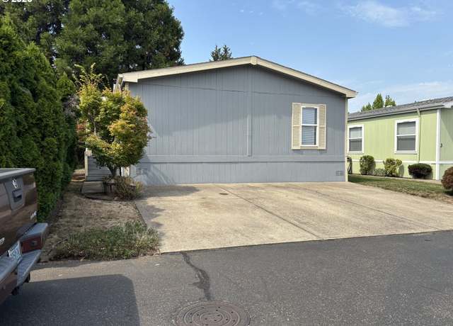 Property at 18345 NE Glisan St #2, Portland, OR 97230, 3 beds, 2 baths