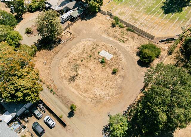 Property at 1229 NW Munson Ct, Roseburg, OR 97470