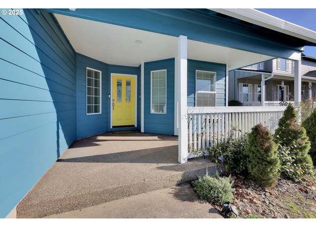 Property at 870 Kristen Way, Cottage Grove, OR 97424, 3 beds, 2.5 baths