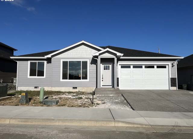 Property at 149 Coles Valley St, Sutherlin, OR 97479, 3 beds, 2 baths