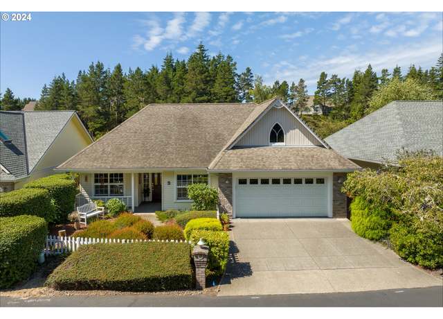 Property at 3 Waterford Downs Ct, Florence, OR 97439, 3 beds, 2 baths