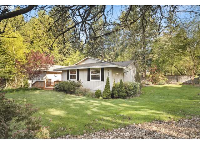 Property at 4623 SW 55th Pl, Portland, OR 97221, 3 beds, 2 baths