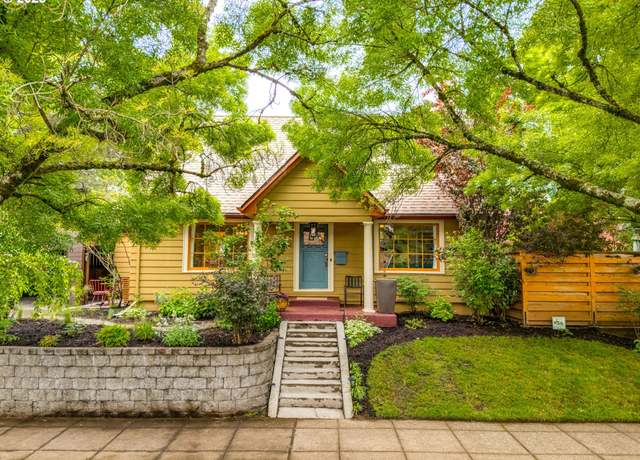 Property at 4806 NE Siskiyou St, Portland, OR 97213, 4 beds, 3 baths