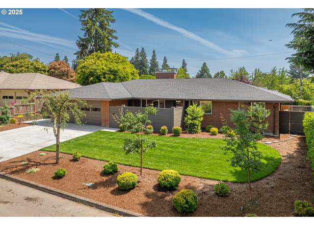 Property at 607 W 35th St, Vancouver, WA 98660, 4 beds, 3 baths