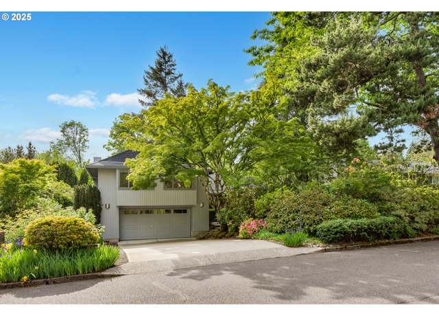 Property at 4135 SW 43rd Ave, Portland, OR 97221, 4 beds, 3 baths